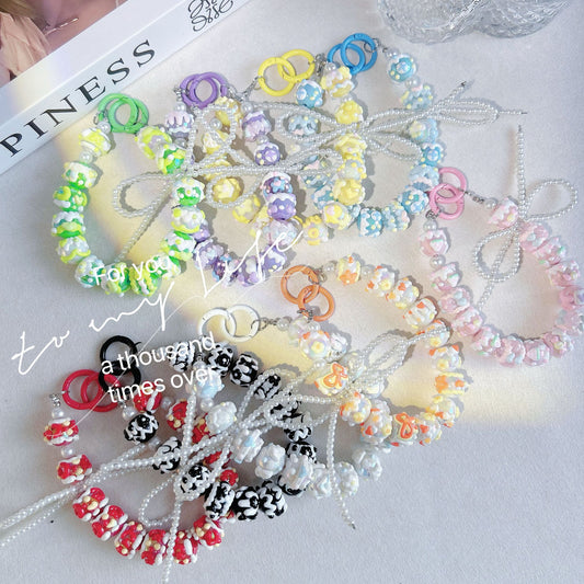 Korean small fresh pearl mobile phone chain bag pendant full of oil heavy industry hand-painted beads Xiaohongshu same mobile phone pendant