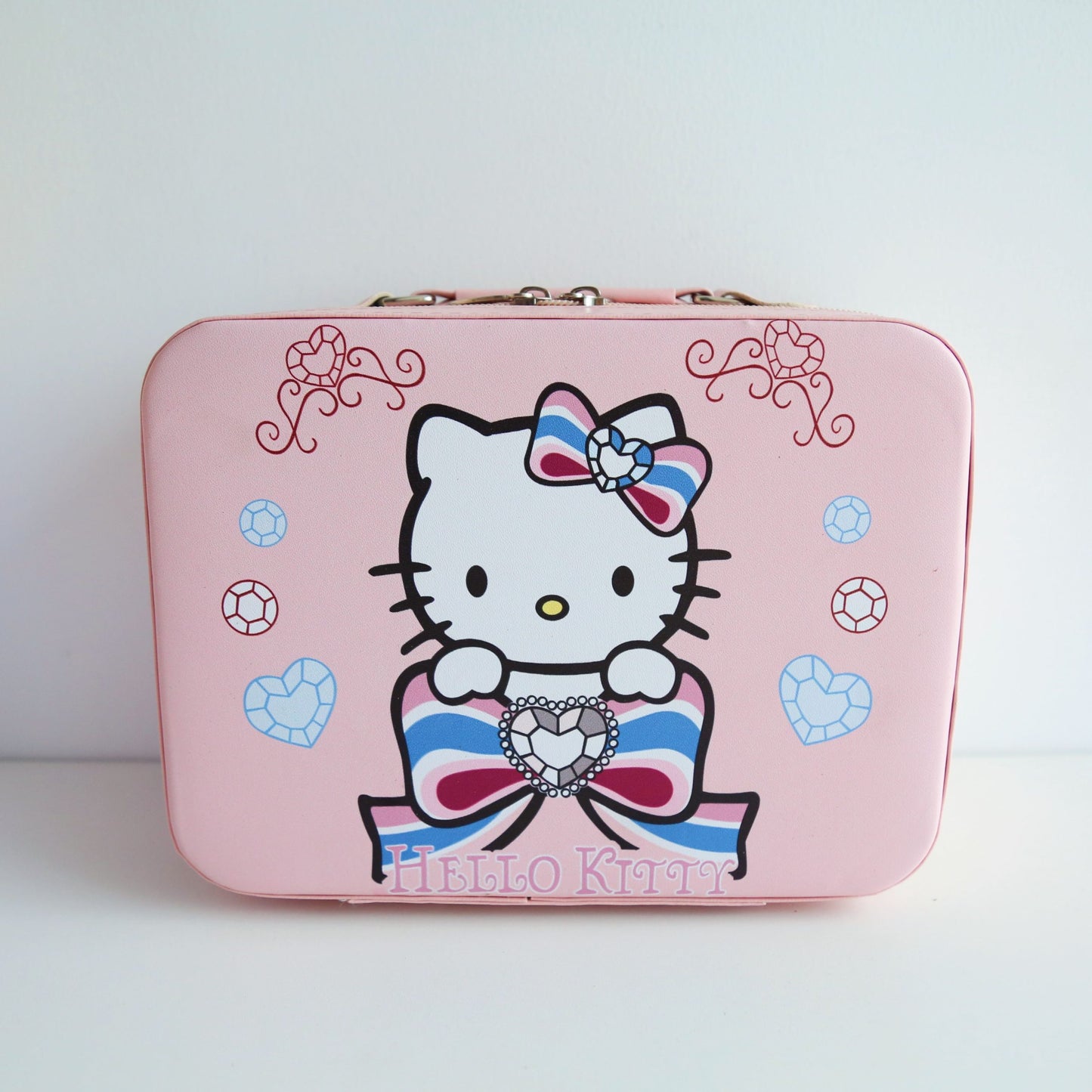 Hello Kitty Gift Box | 1 suitcase + 10 random items