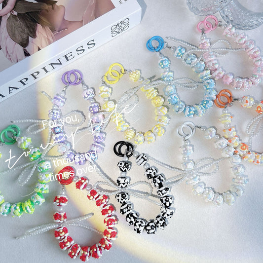 Korean small fresh pearl mobile phone chain bag pendant full of oil heavy industry hand-painted beads Xiaohongshu same mobile phone pendant