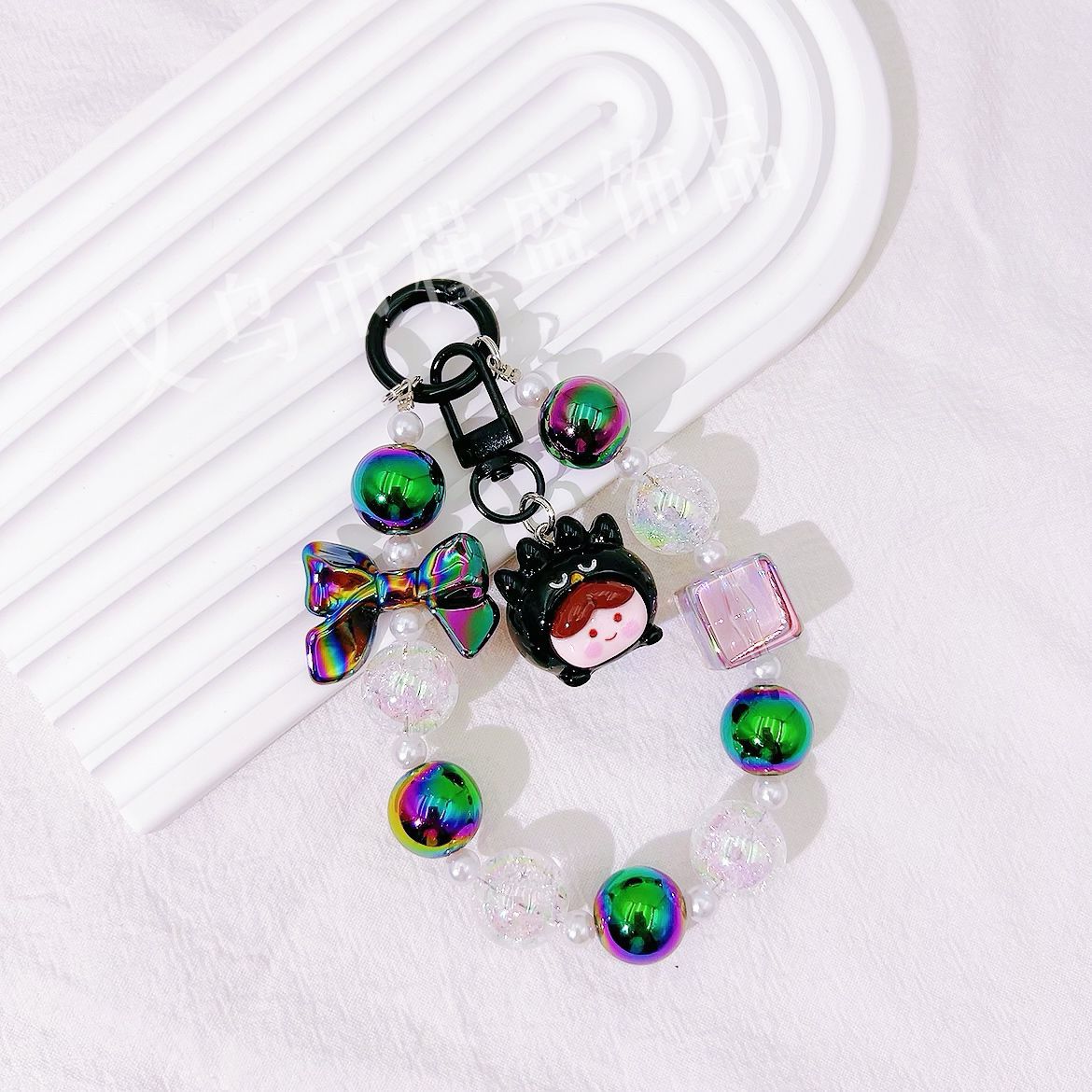 Cartoon three-dimensional cute particle, mobile phone chain pendant, straight hole bead string, student schoolbag, pendant, blind box, gift key hook