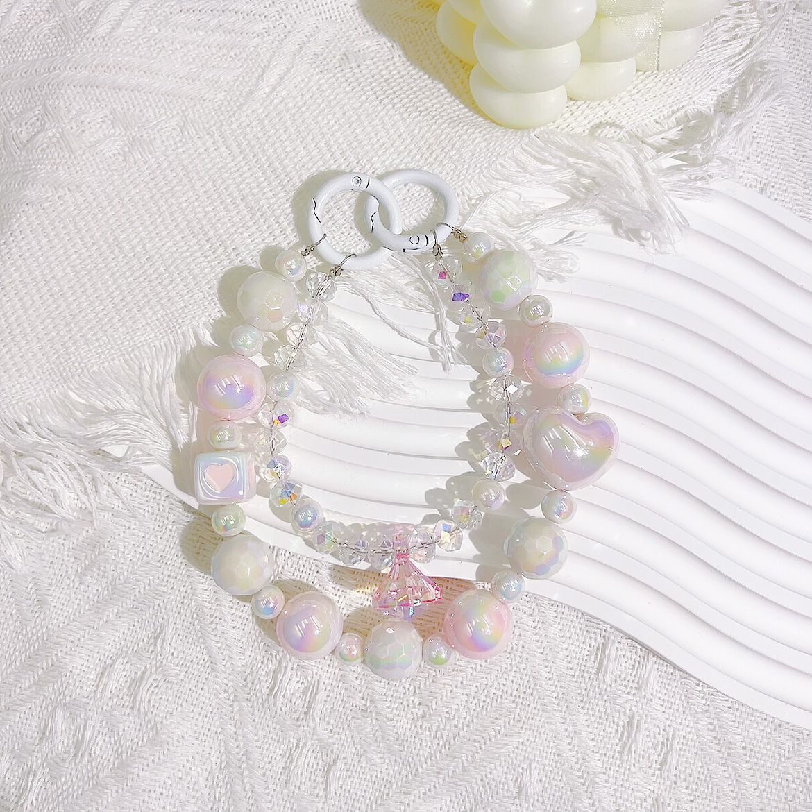 Creative and fresh peach heart crystal bead string mobile phone chain pendant bag pendant chain girl heart versatile accessories gift