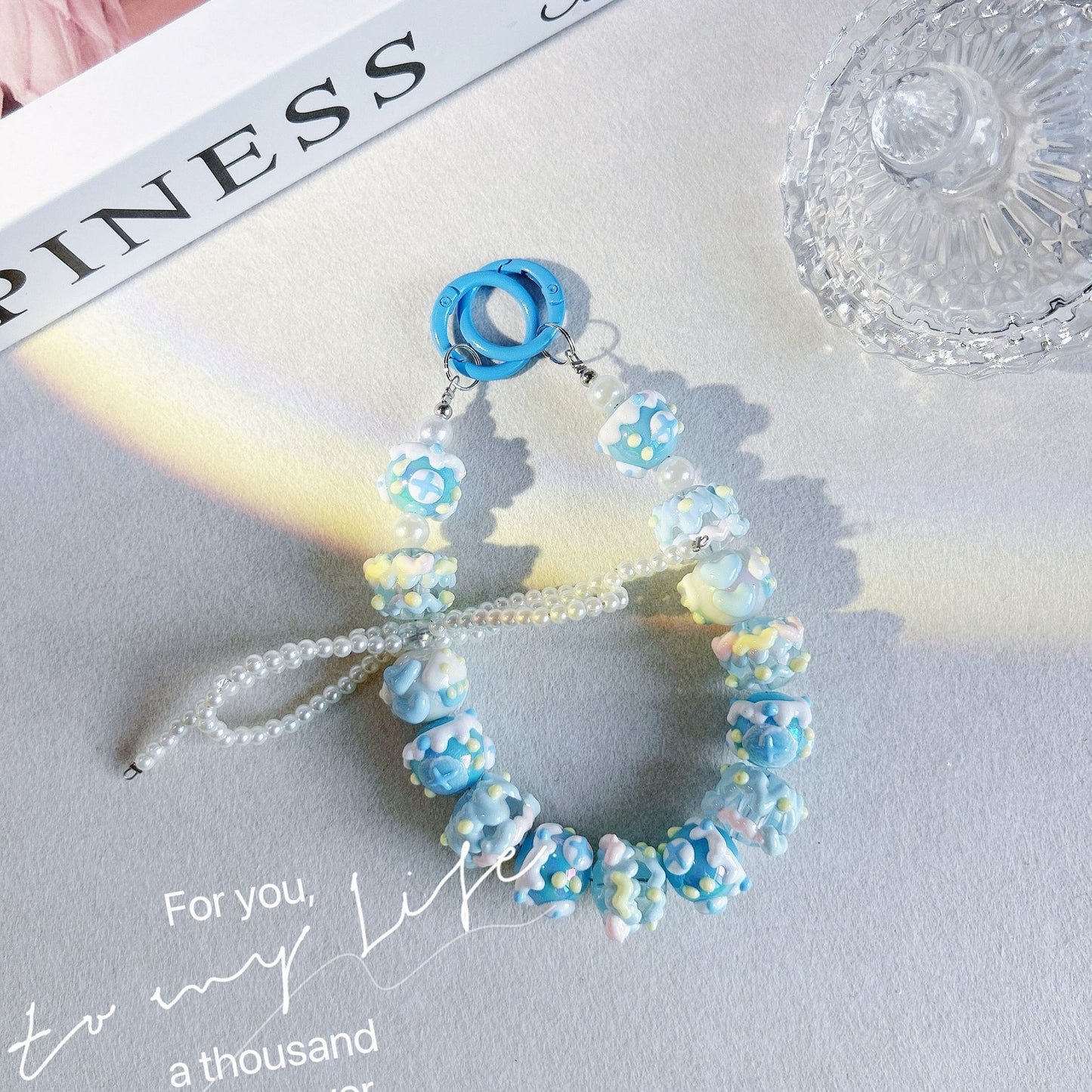 Korean small fresh pearl mobile phone chain bag pendant full of oil heavy industry hand-painted beads Xiaohongshu same mobile phone pendant
