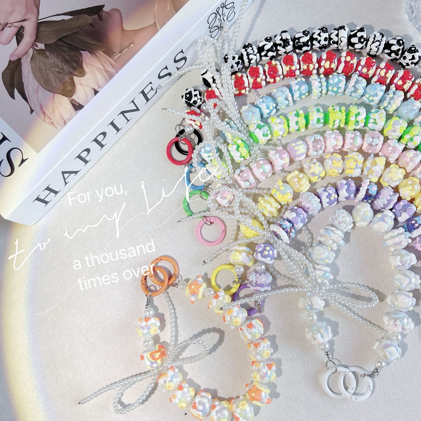 Korean small fresh pearl mobile phone chain bag pendant full of oil heavy industry hand-painted beads Xiaohongshu same mobile phone pendant