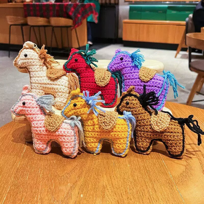 New cute auspicious horse keychain pendant hand-crocheted wool pony New Year's gift pendant wholesale