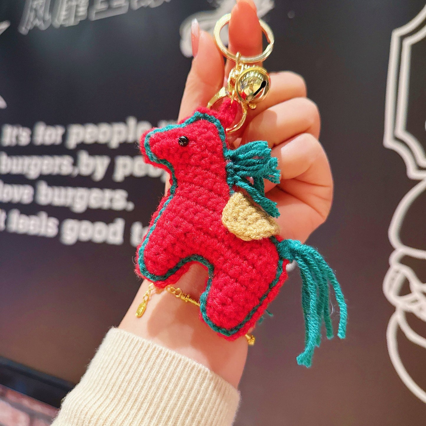 New cute auspicious horse keychain pendant hand-crocheted wool pony New Year's gift pendant wholesale