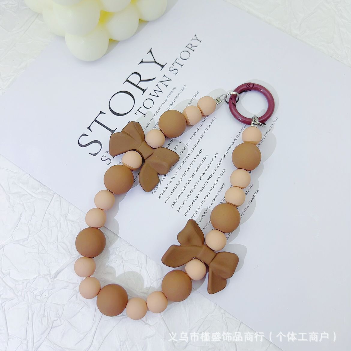 Candy-colored rubber beads smiley face mobile phone pendant bead string keychain live broadcast of the same hanging doll luggage accessories anti-lost