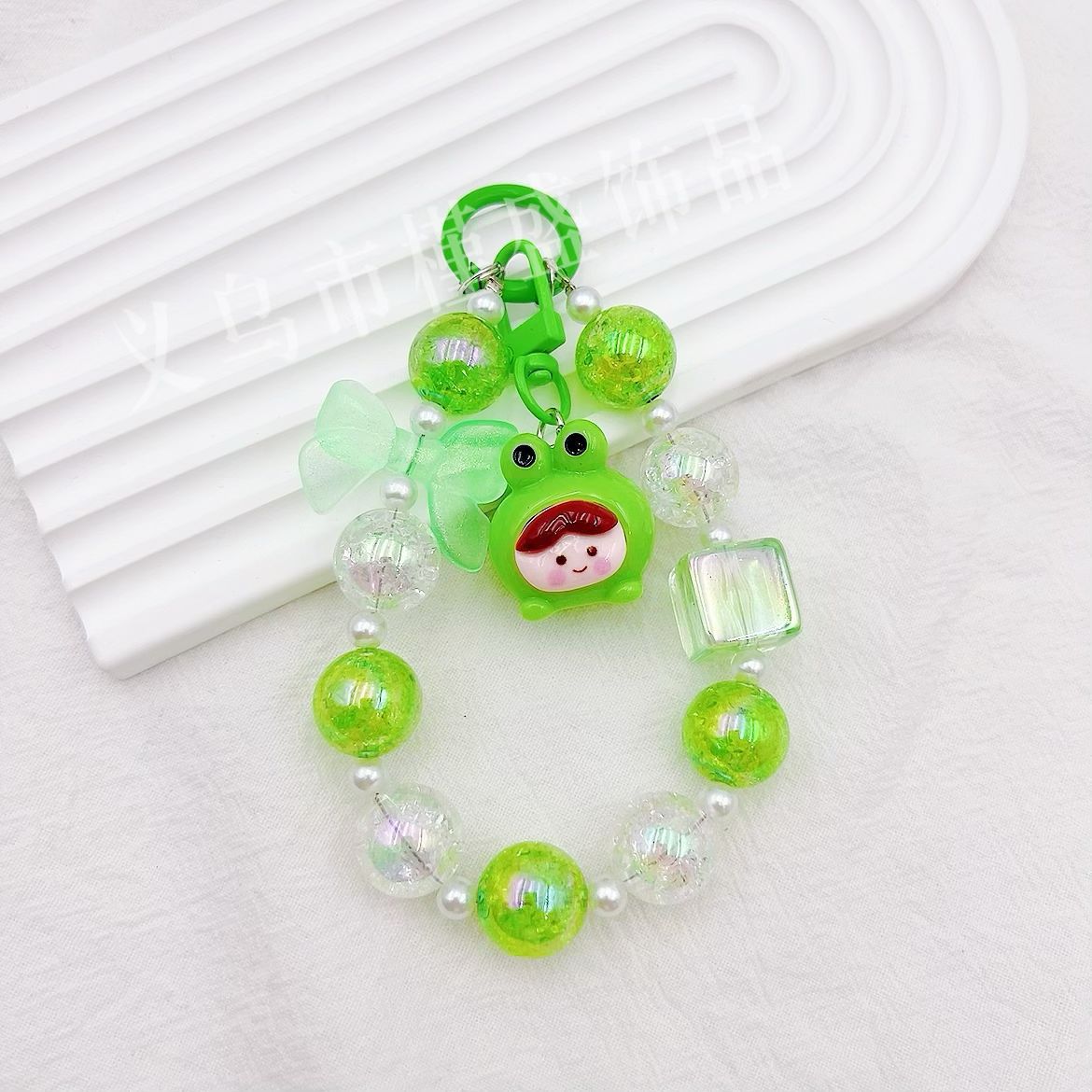 Cartoon three-dimensional cute particle, mobile phone chain pendant, straight hole bead string, student schoolbag, pendant, blind box, gift key hook